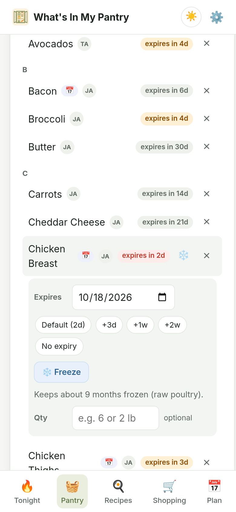 Editing Chicken Breast: an expiry date field, quick +3d, +1w and +2w buttons, and a Freeze button noting it keeps about 9 months frozen.